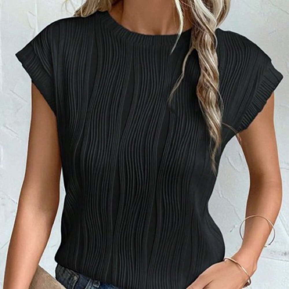 Black Wavy Rib Cap Sleeve Top